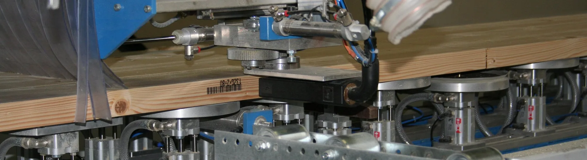 etichetare piese CNC